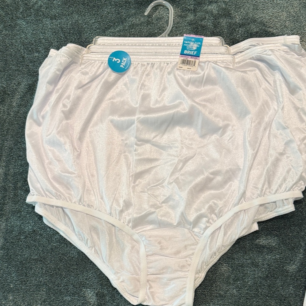 Vanity Fair Shimmering White Briefs